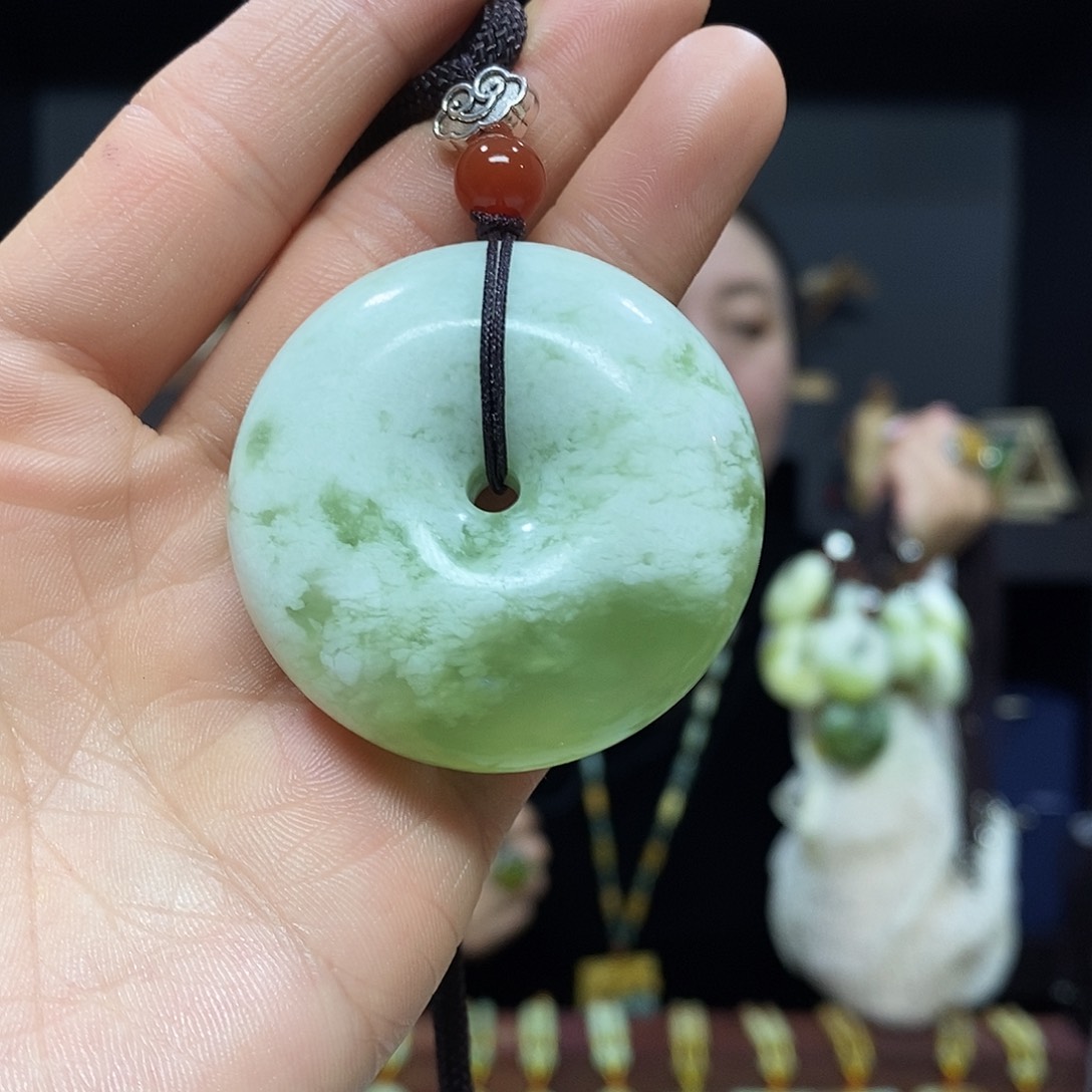岫玉挂件吊坠未镶嵌