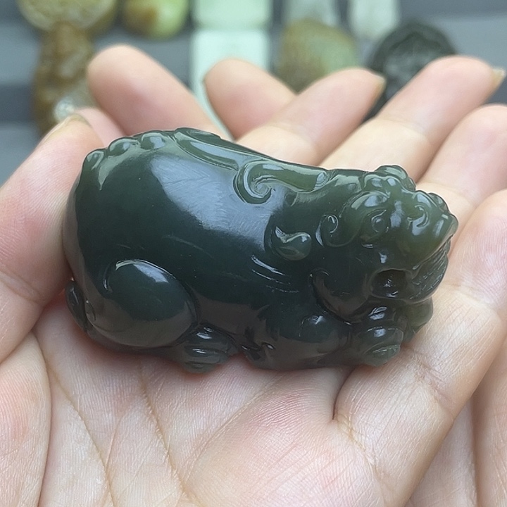 笑***生未镶嵌和田玉挂件