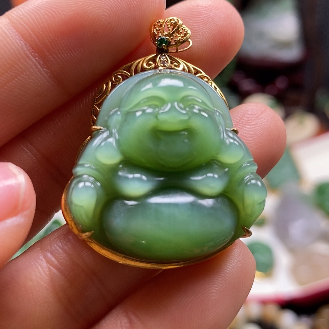 和田玉18K金镶嵌颈饰