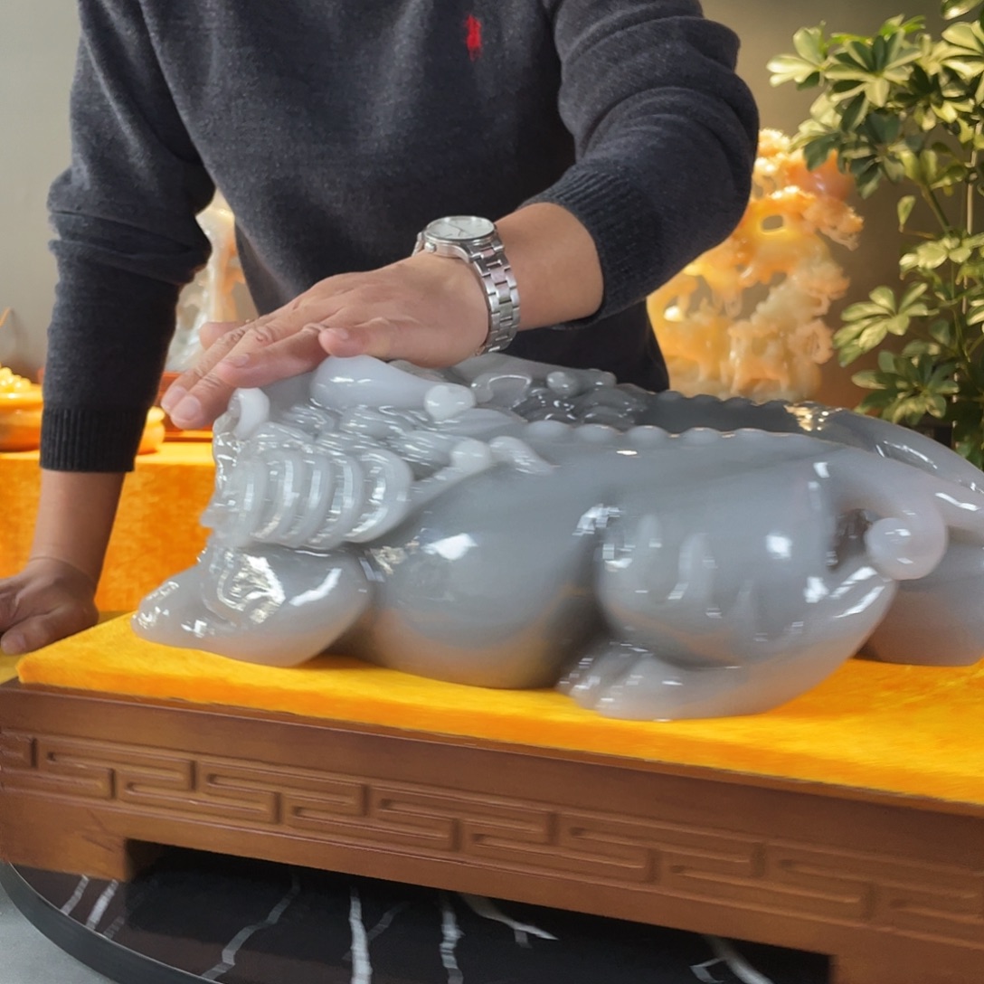 石材貔貅摆件手工雕刻