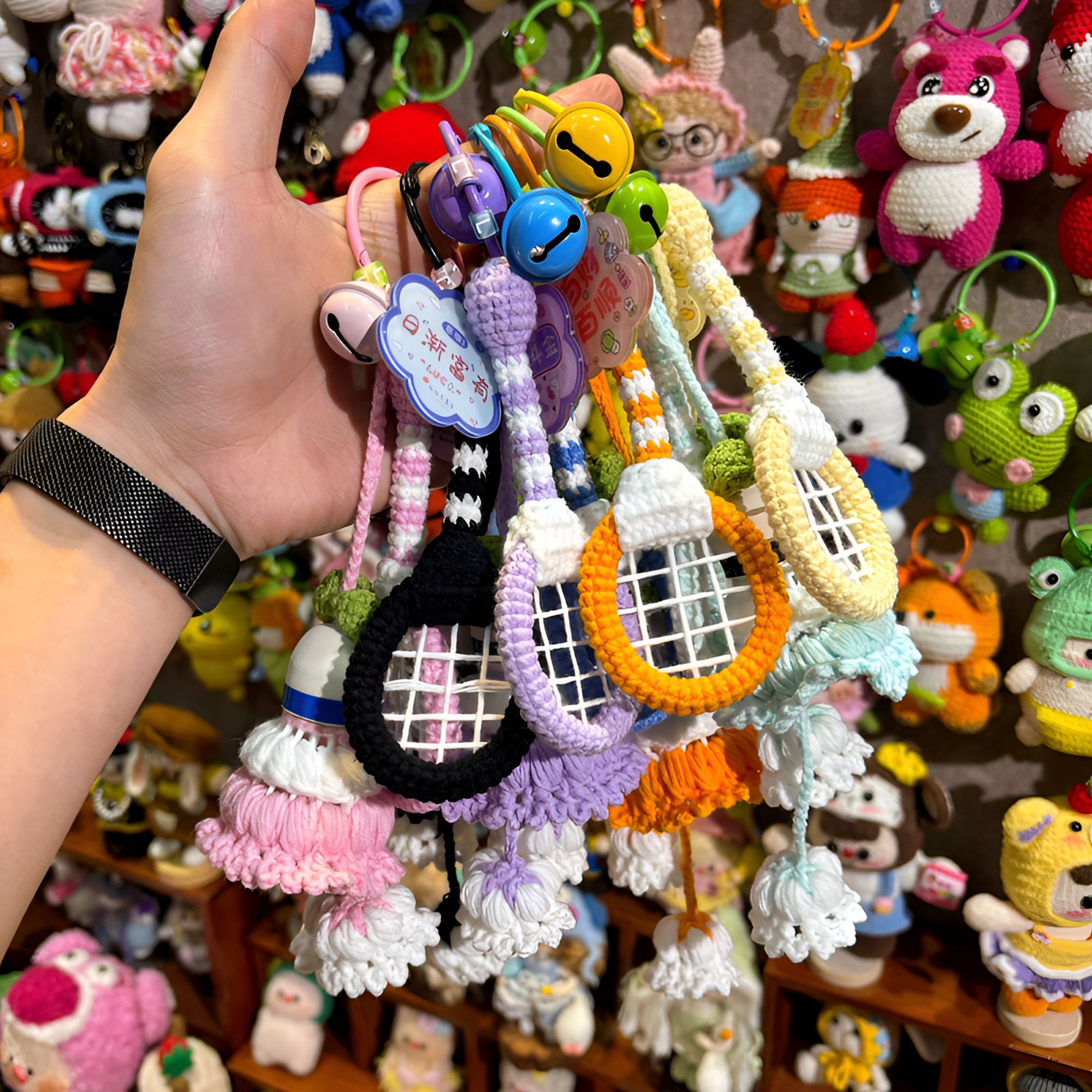 纯手工钩织风铃羽毛球拍成品玩偶钥匙扣包包挂件车载挂件生日礼物