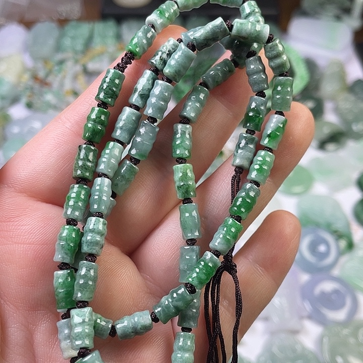 翡翠未镶嵌颈饰珠串