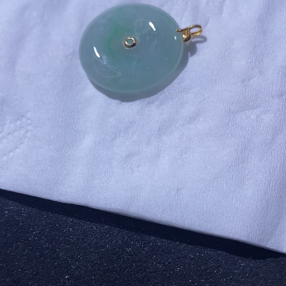 翡翠吊坠(不含链)18K金镶嵌
