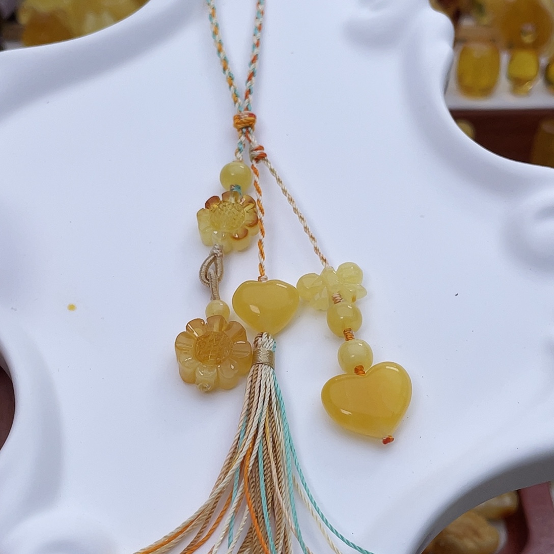 琥珀吊坠(赠链)未镶嵌