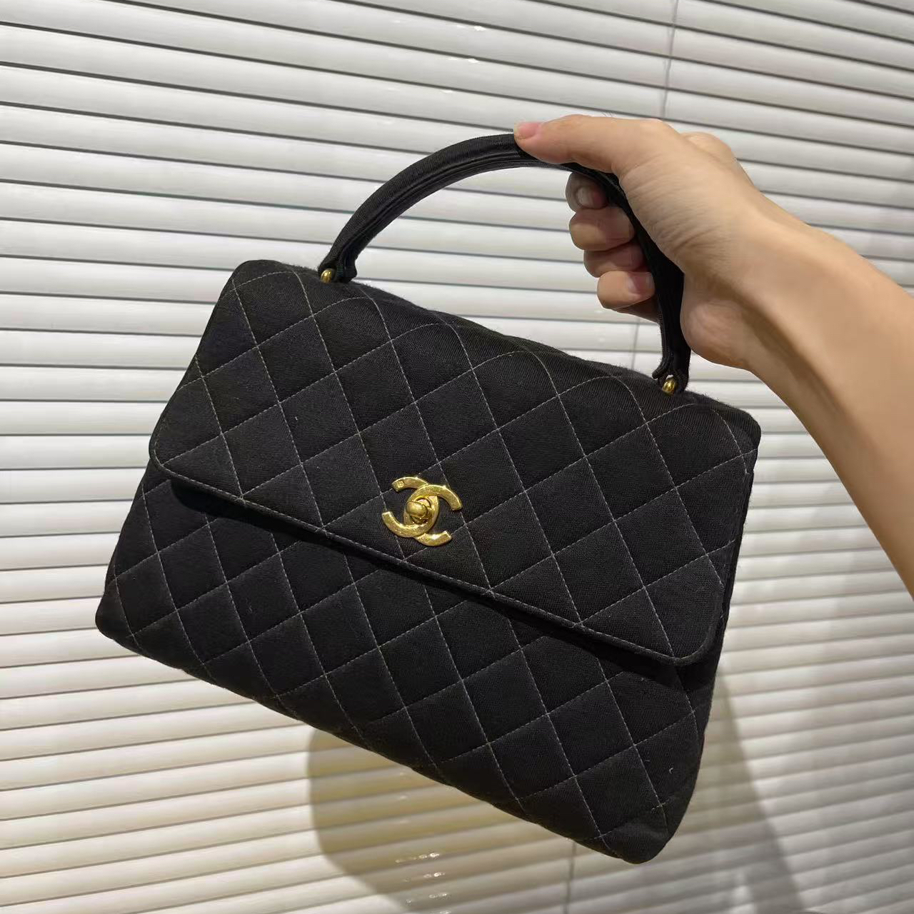 99新 Chanel/香奈儿 中古黑金手提包布面菱格纹，自重轻，实用百搭