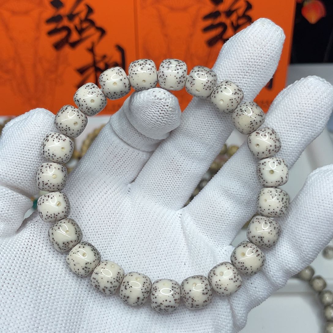 星月菩提手串12。10/9骨瓷白通体留白