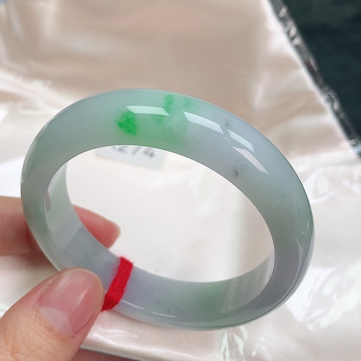 【闪购商品】翡翠手镯未镶嵌5051圈