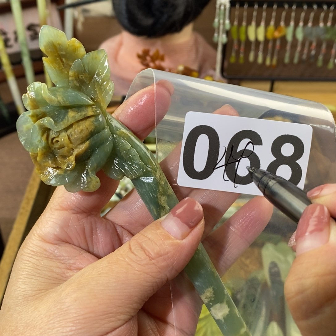 蛇纹石玉玉簪合金寂***人