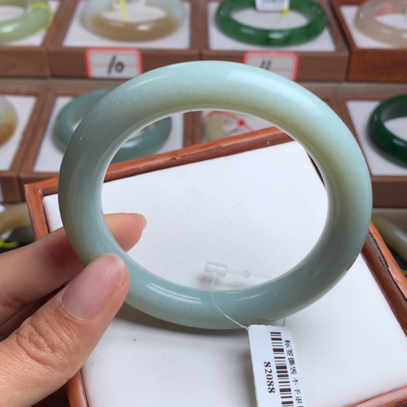 【闪购商品】和田玉手镯未镶嵌56.5