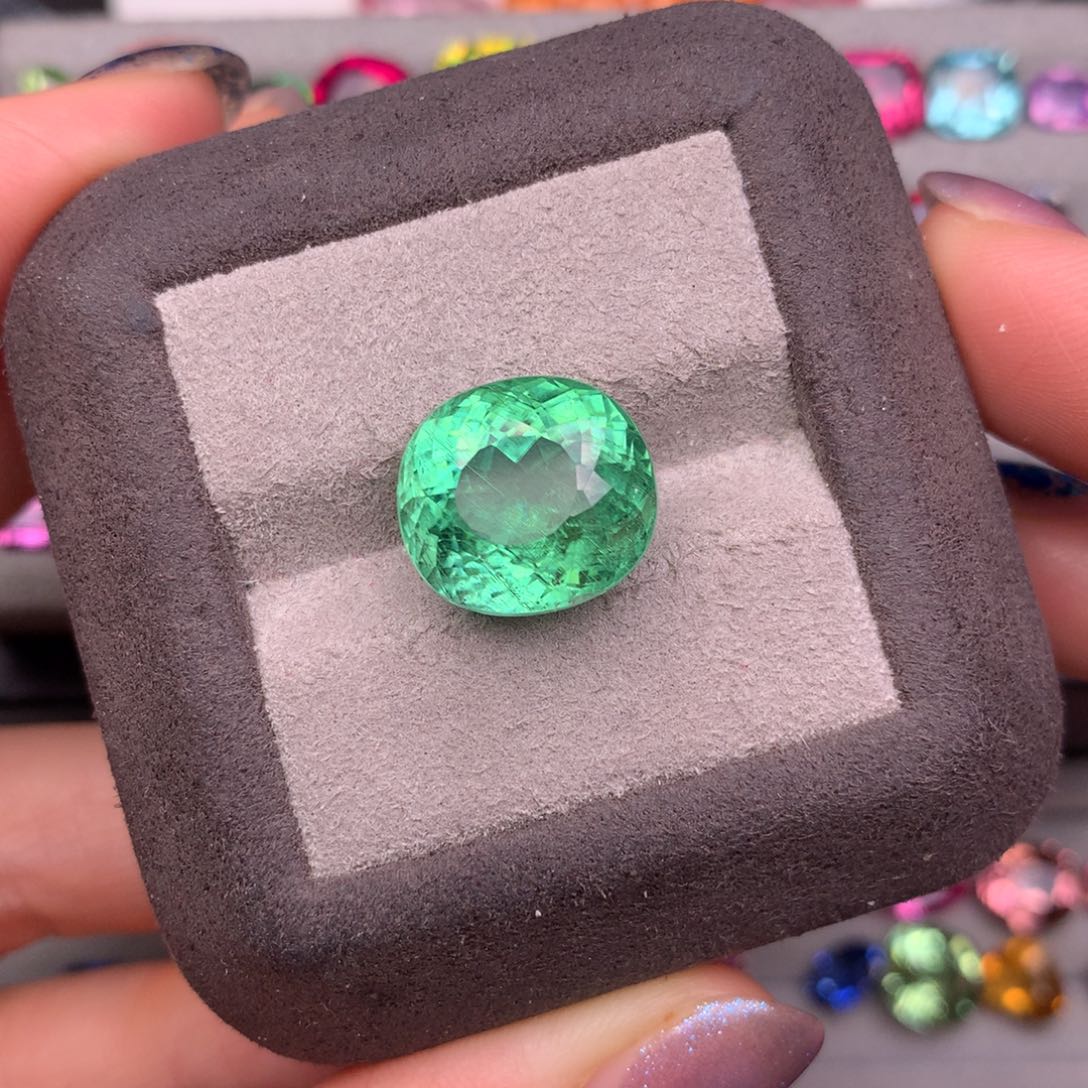 碧玺裸石未镶嵌11.85克拉