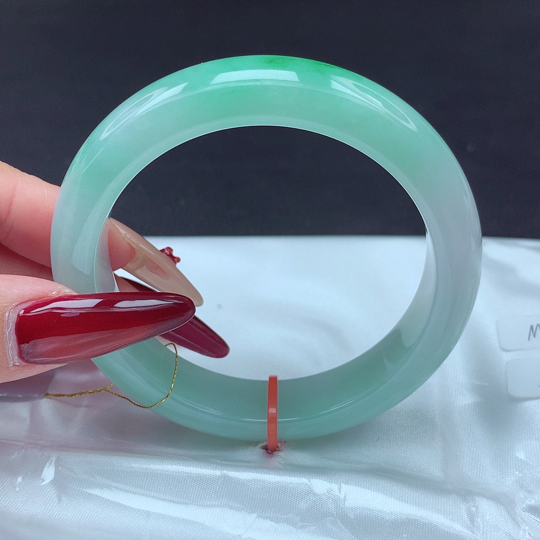 未镶嵌手镯翡翠i****-56圈轮胎831