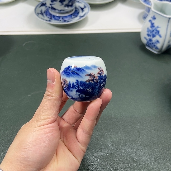 微瑕柴窑工笔山水盖置