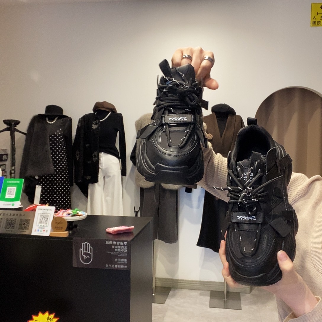 38码黑色老爹鞋厚底