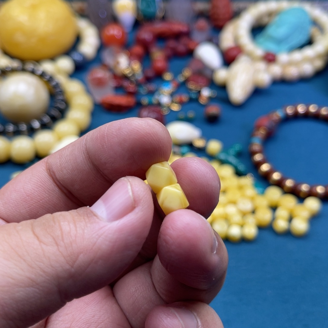 c***s琥珀未镶嵌珠宝奇石26