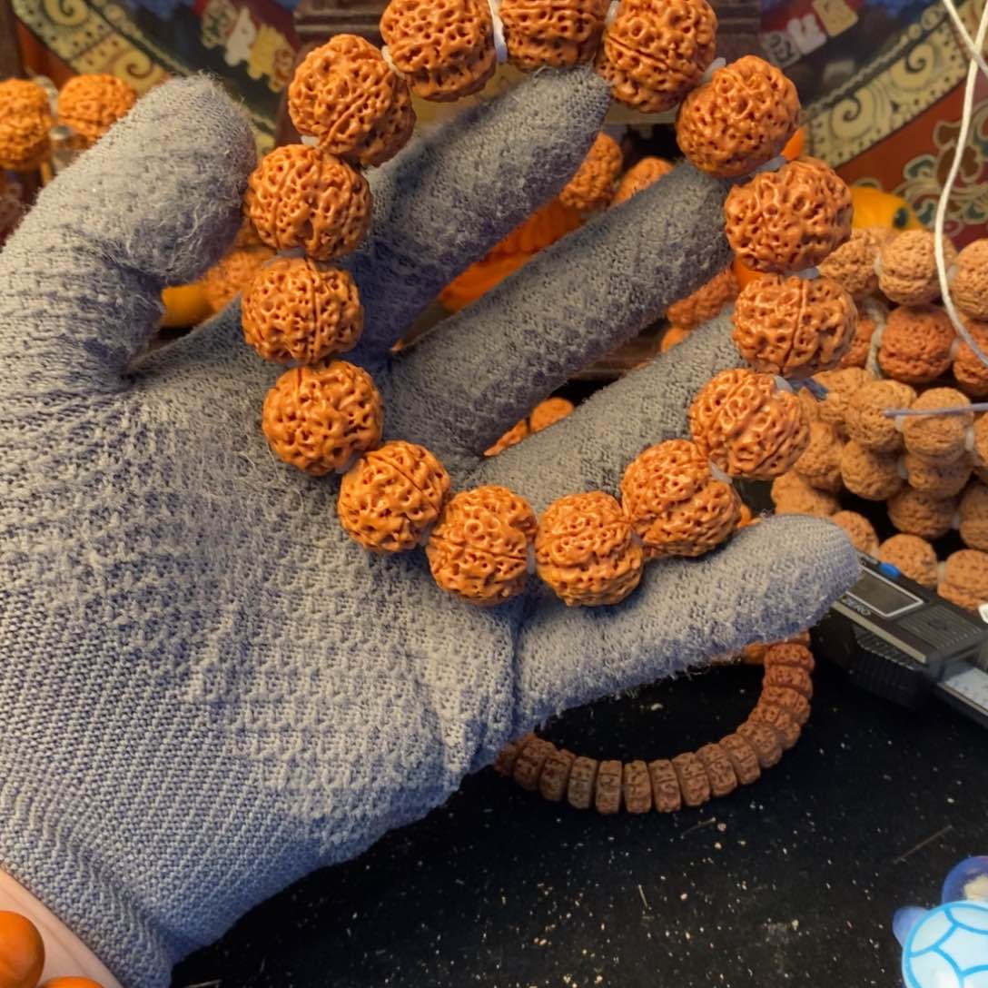 金刚菩提吊坠22+23菠萝蜂王