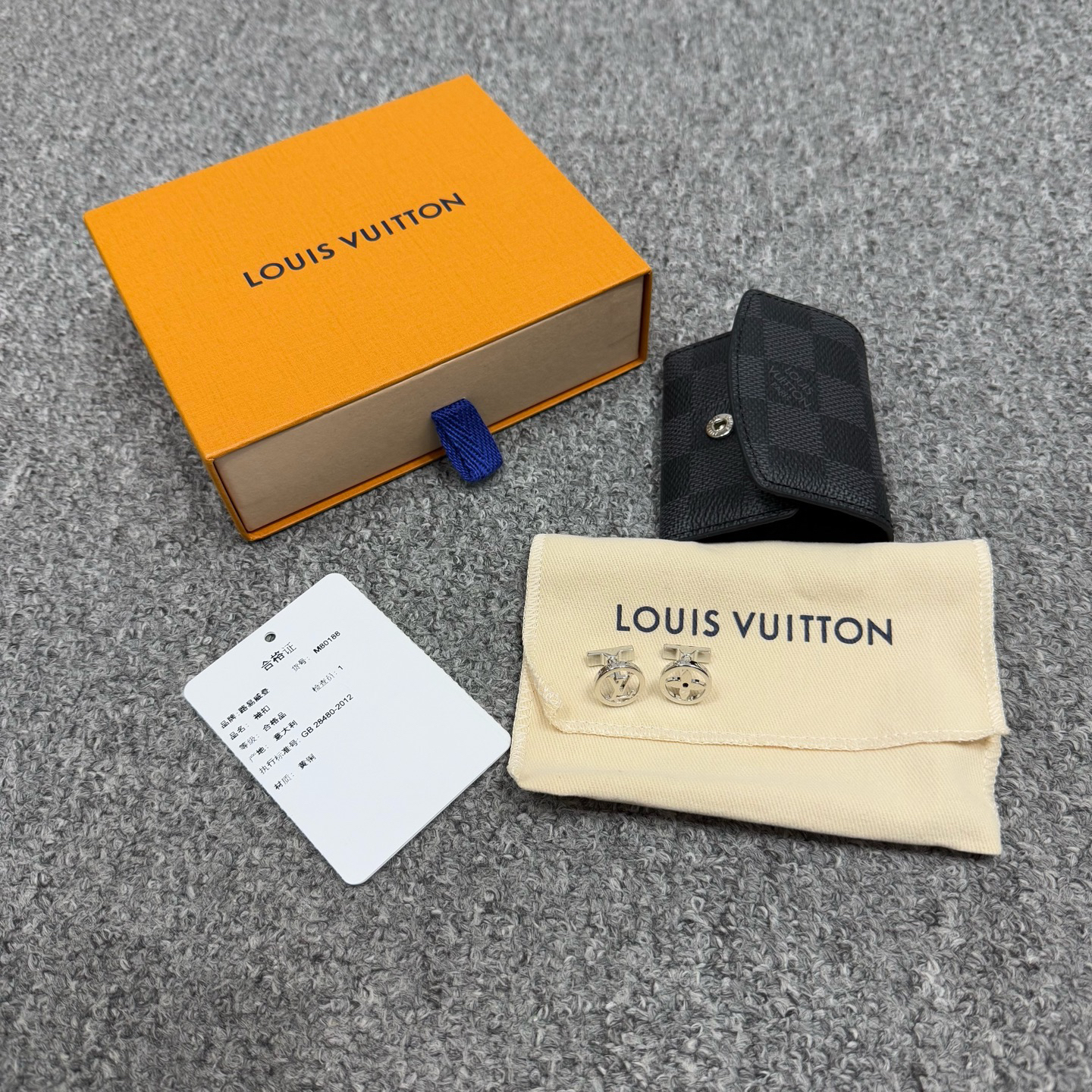 未使用 LouisVuitton/路易威登 18533888 LV 袖扣 未使用大全套 