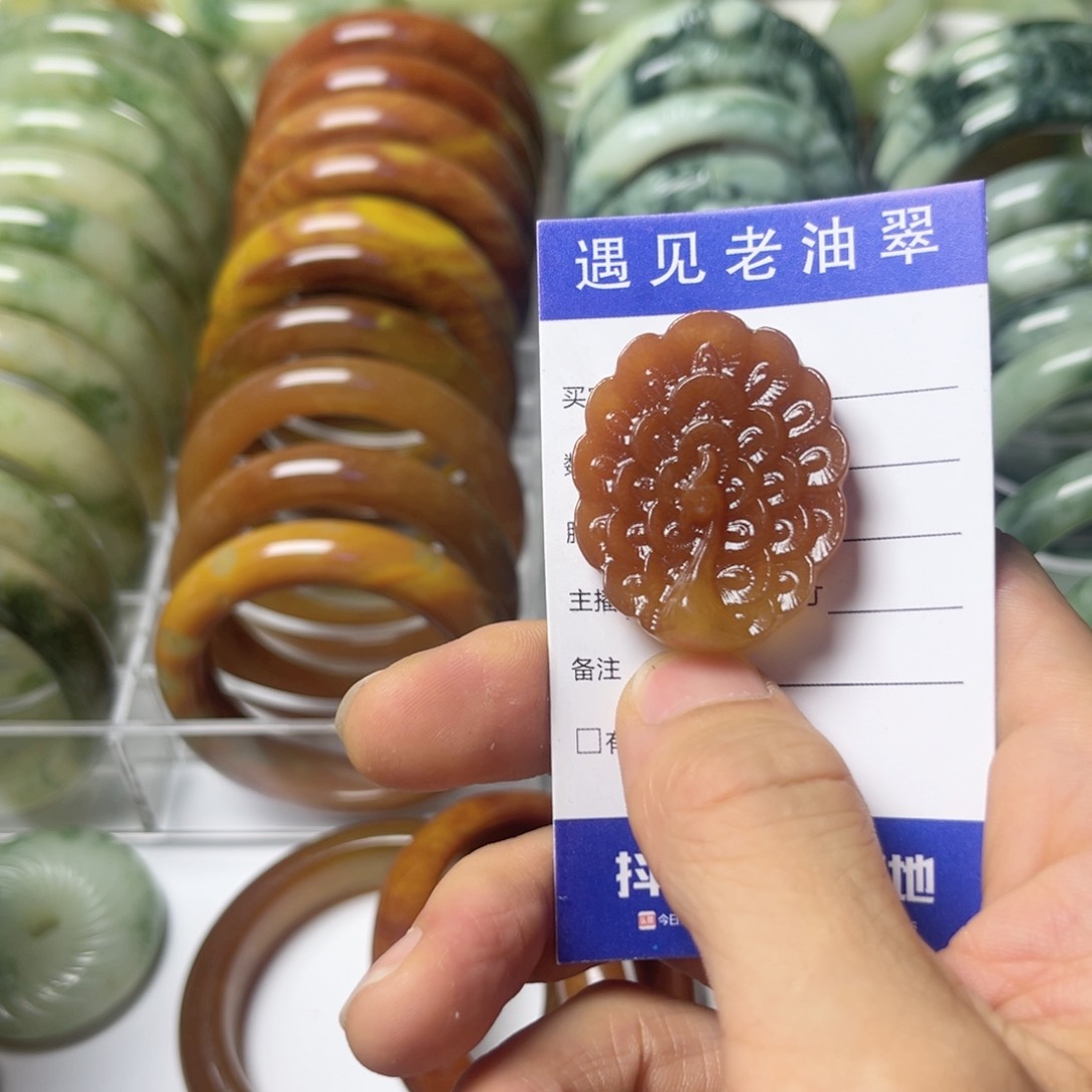 透闪石-蛇纹石玉手镯未镶嵌