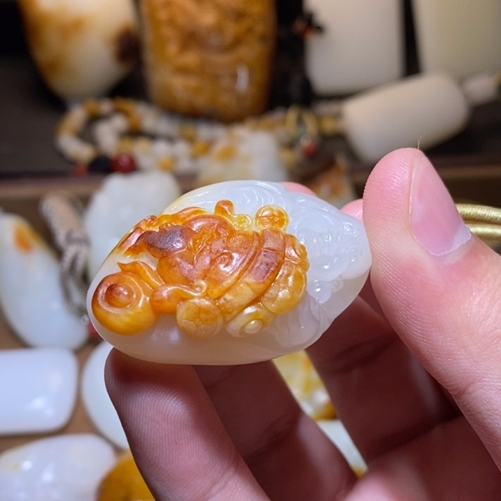 和田玉颈饰未镶嵌锦***业