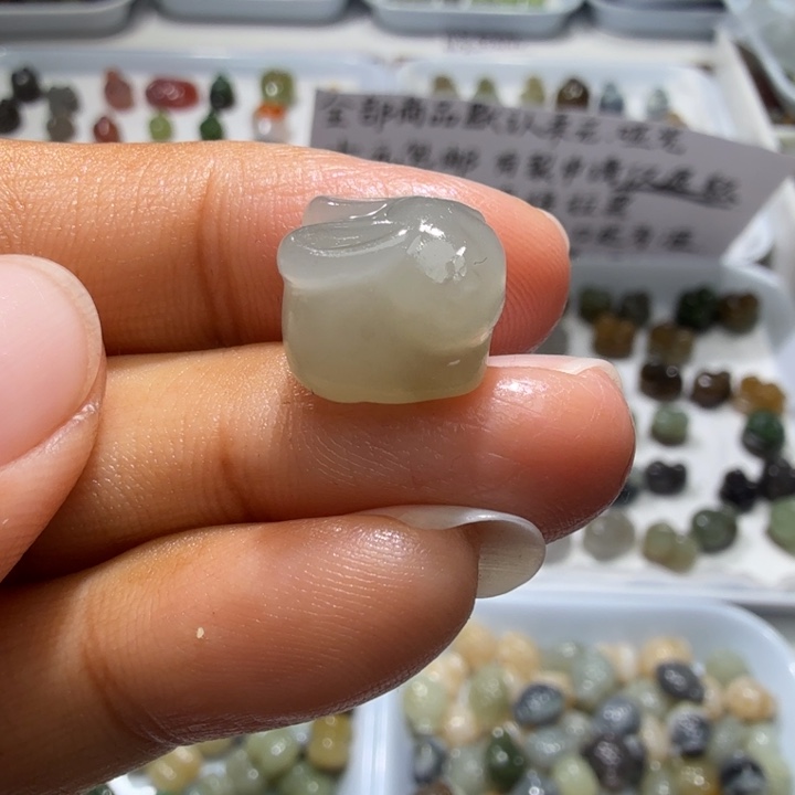 和田玉未镶嵌珠宝奇石