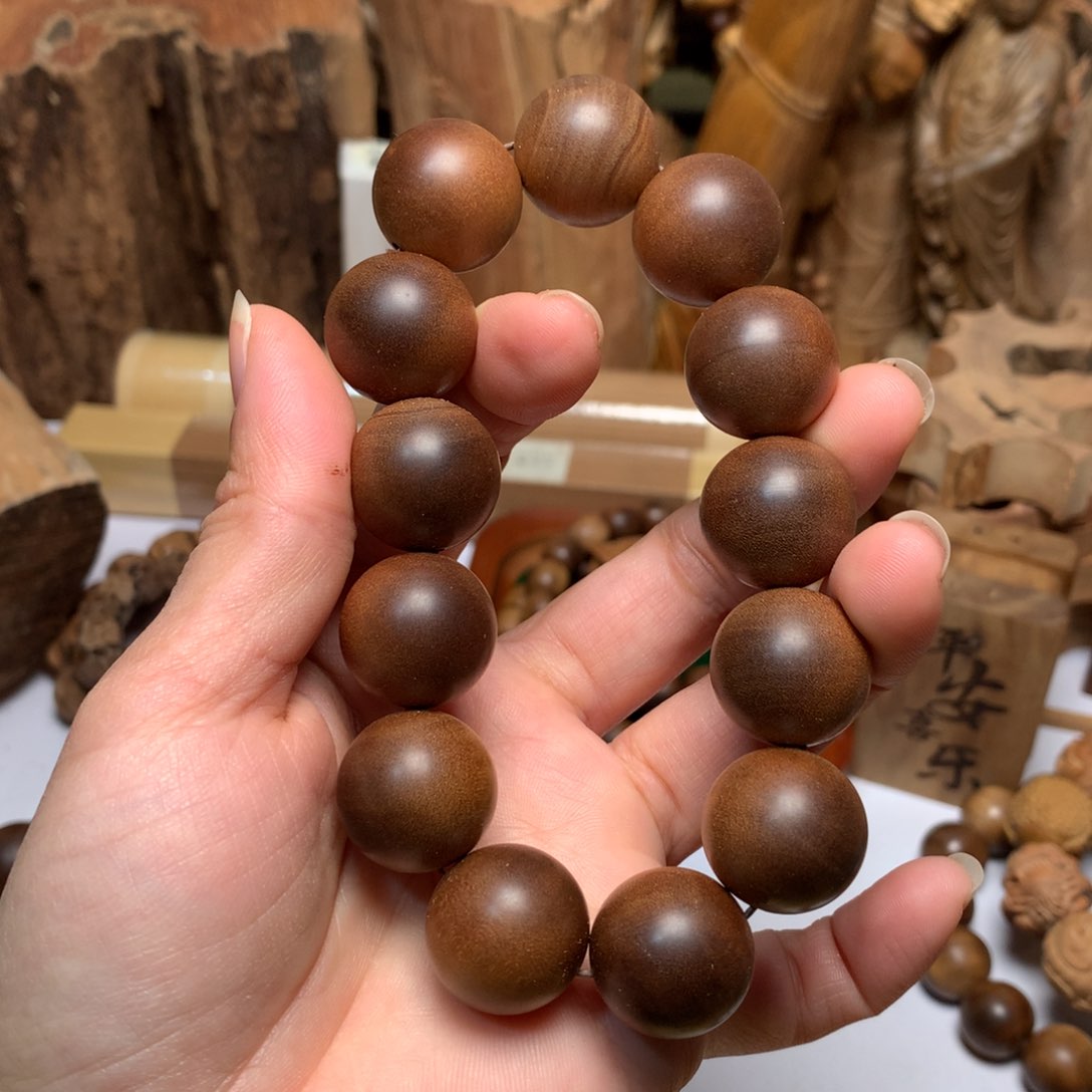 檀香木手串/手链老山檀香1.8供奉黑肉老料