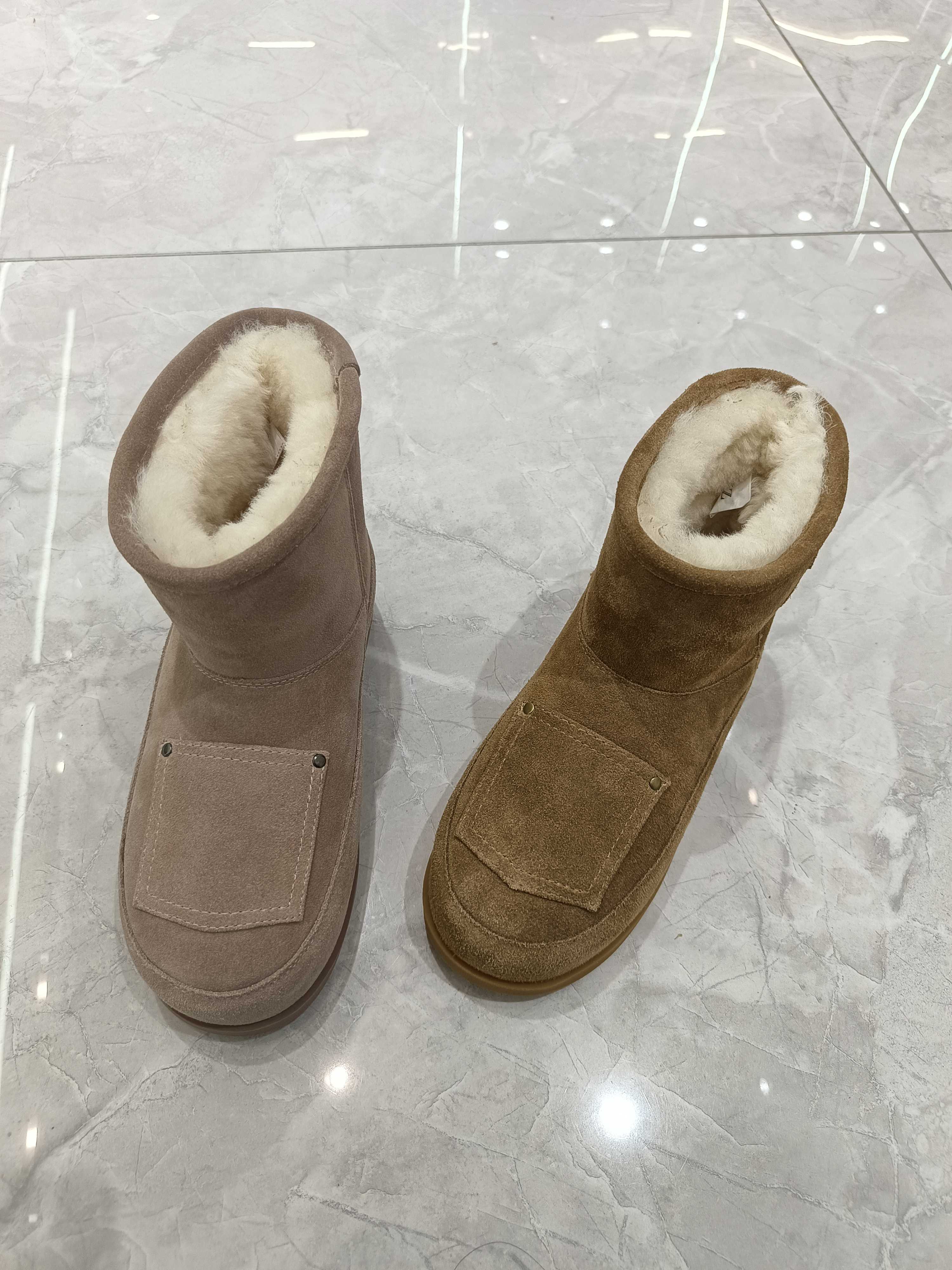 2025年品牌女鞋冬季新款皮毛一体厚底圆头套筒休闲短靴时尚雪地靴