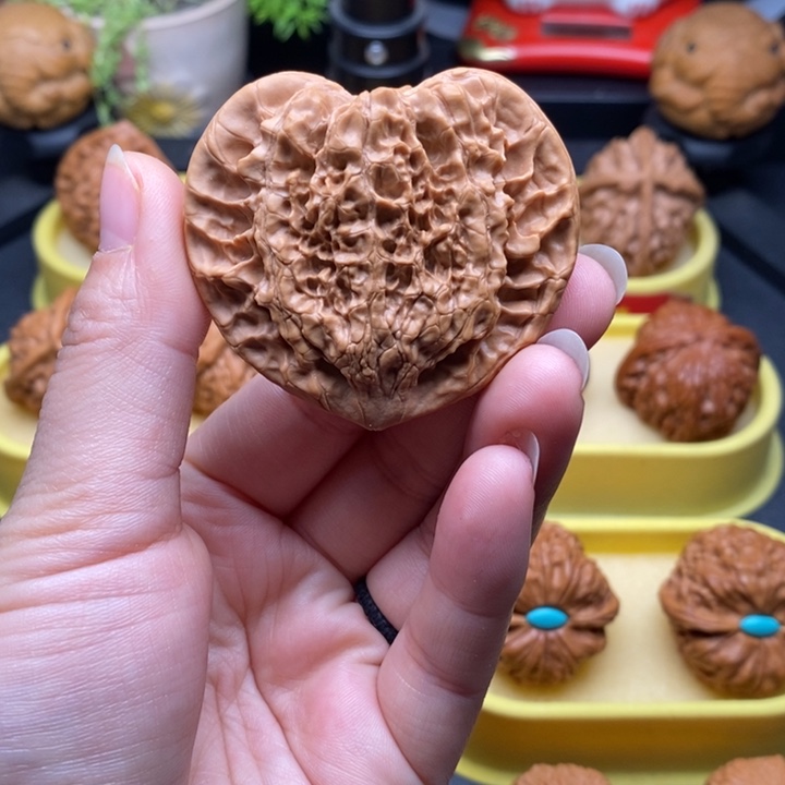 【闪购商品】文玩核桃吊坠扁桃心