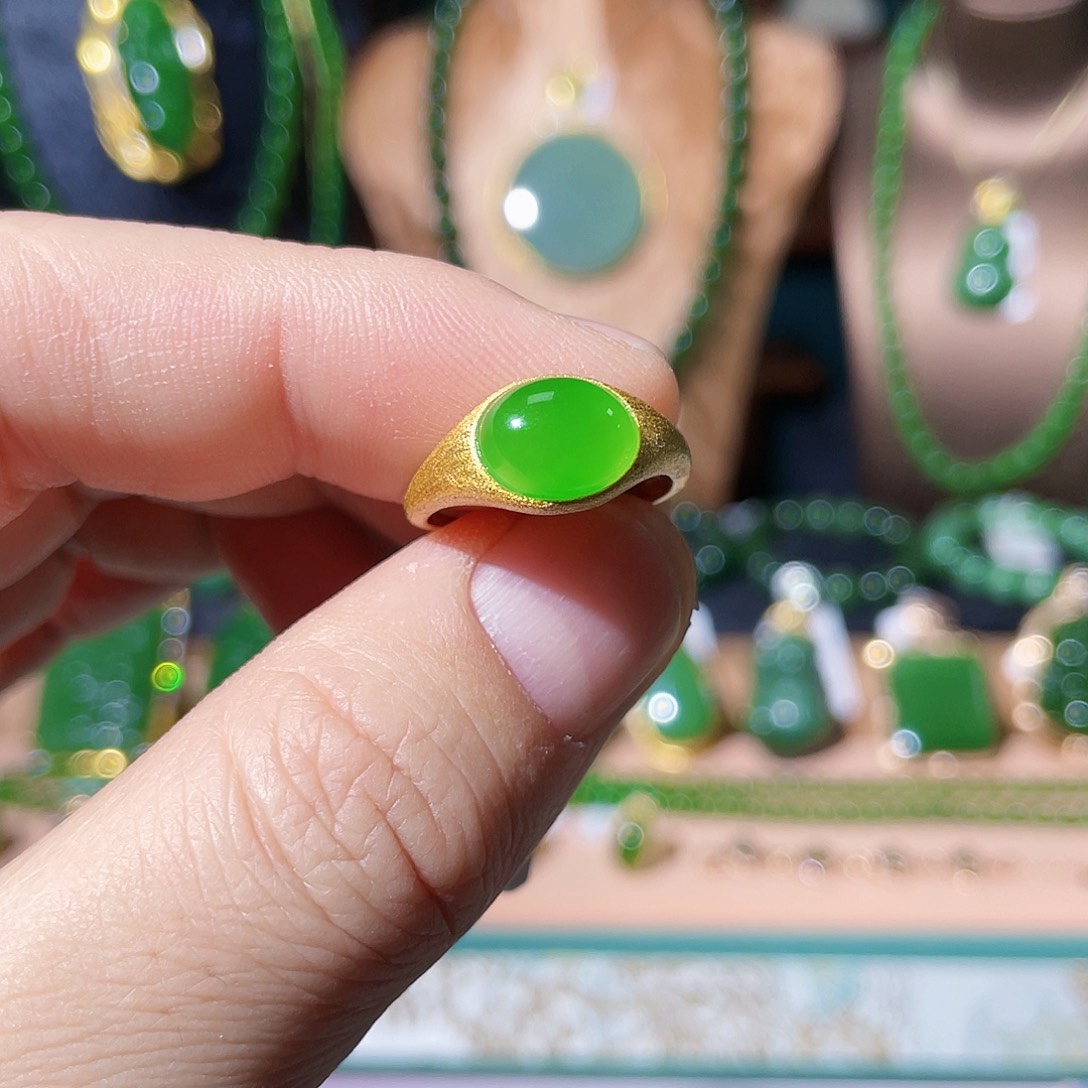 和田玉（碧玉）未镶嵌戒指