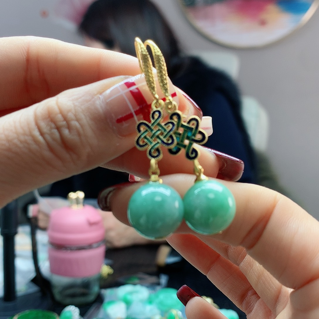 【闪购商品】翡翠耳饰未镶嵌，