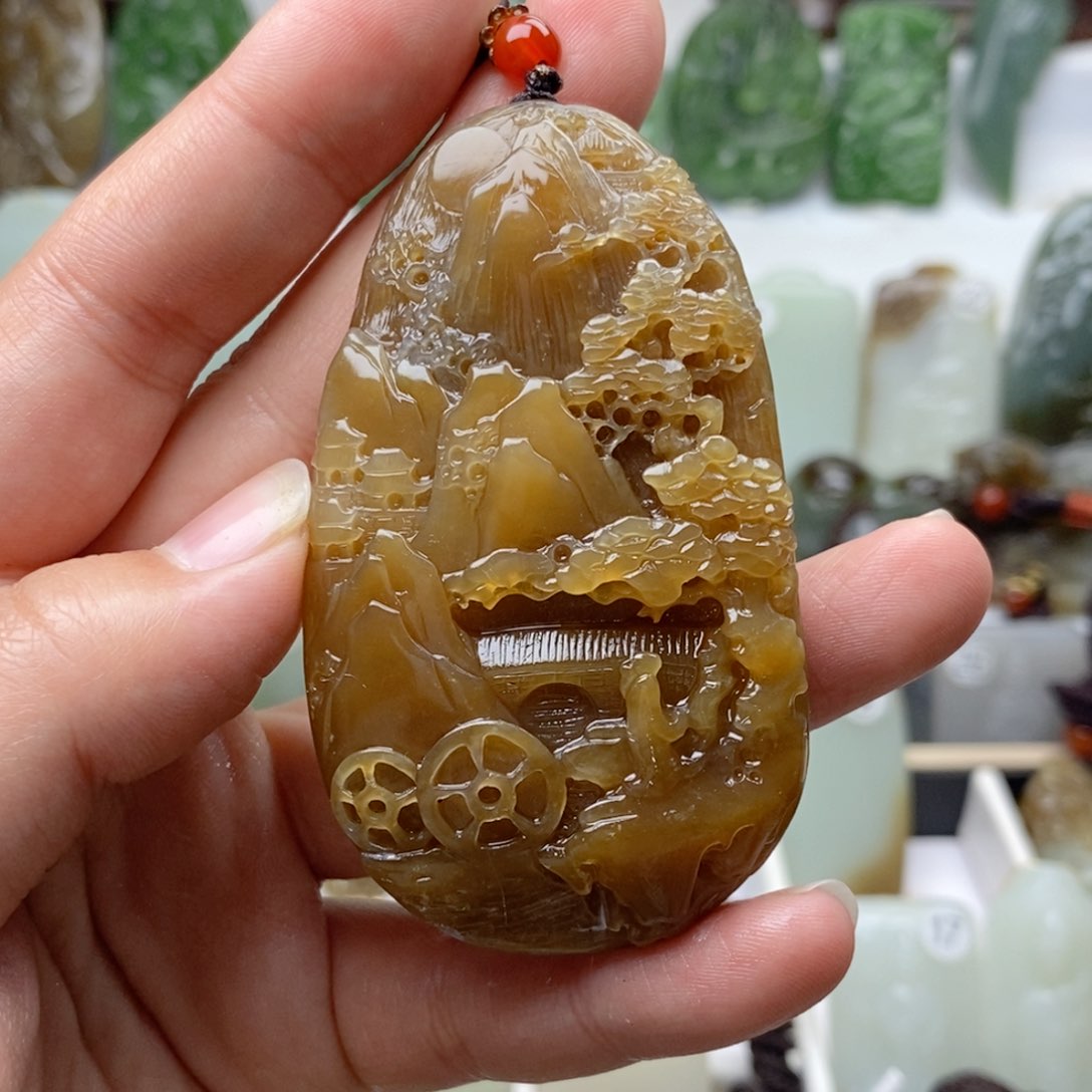 和田玉（糖玉）颈饰未镶嵌