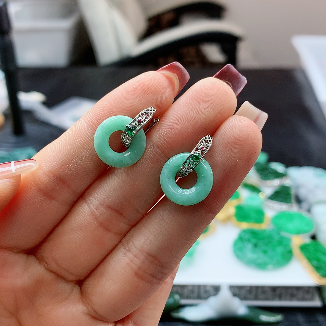 【闪购商品】翡翠耳饰银S925镶嵌，