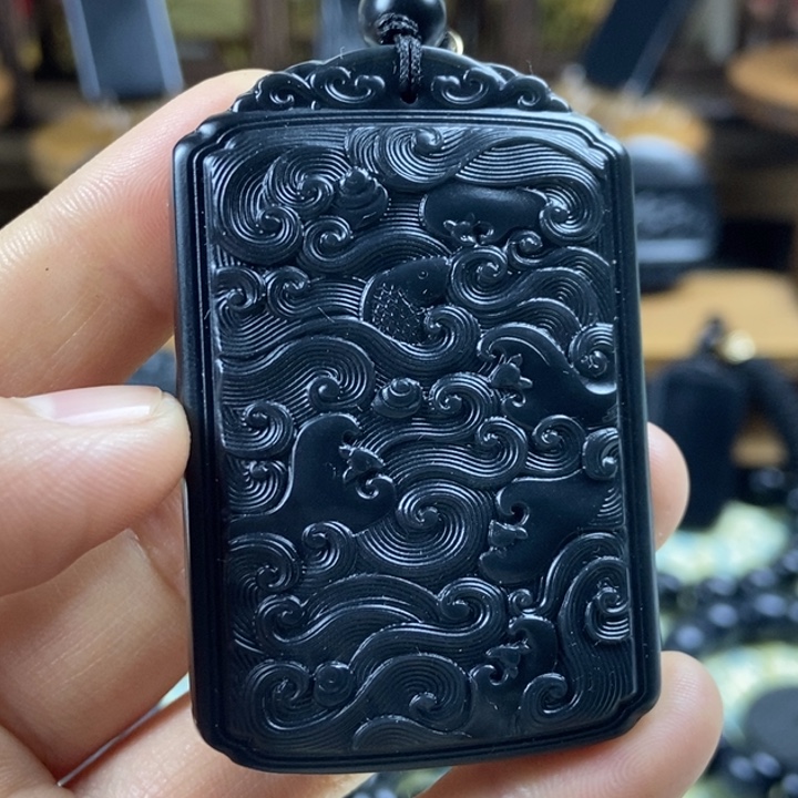 和田玉（墨玉）未镶嵌颈饰五福鲤鱼