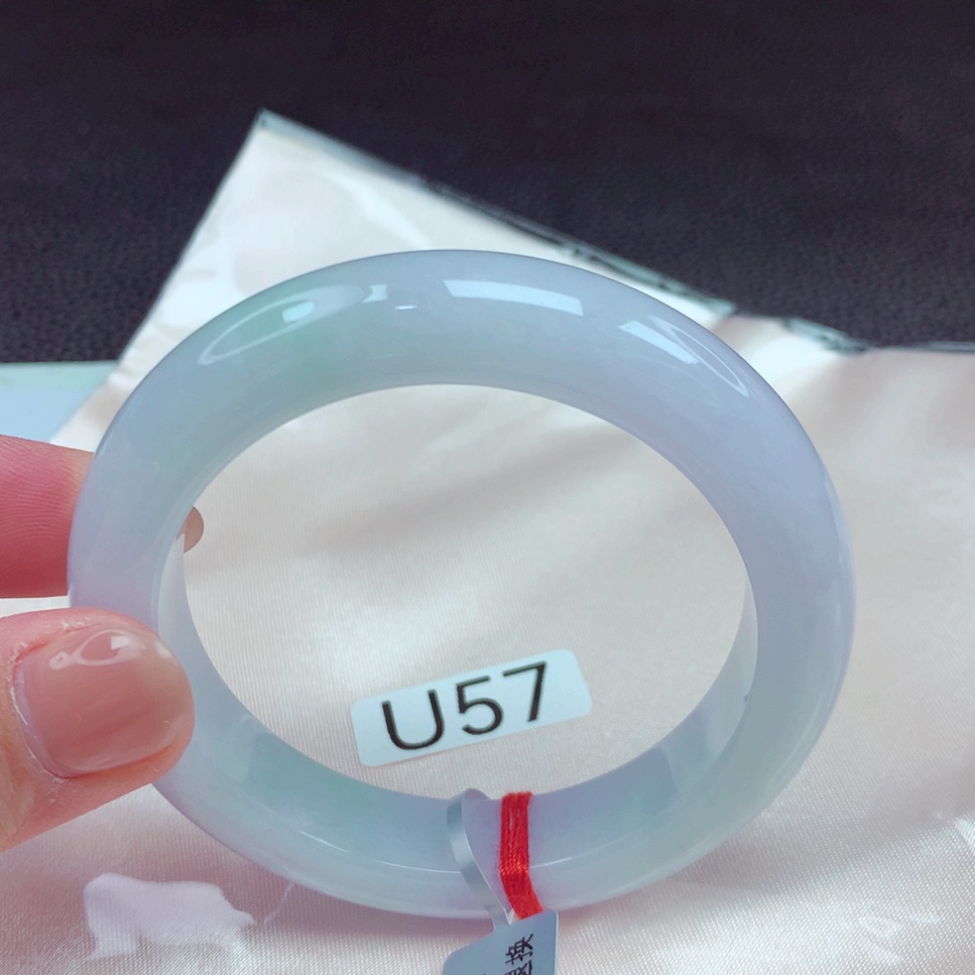 翡翠手镯未镶嵌手镯88