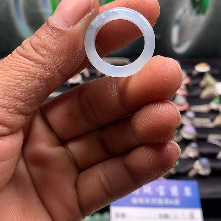 翡翠未镶嵌戒圈缅甸天然A货翡翠