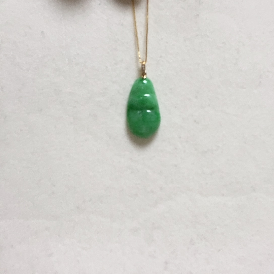 翡翠颈饰18K金镶嵌简单