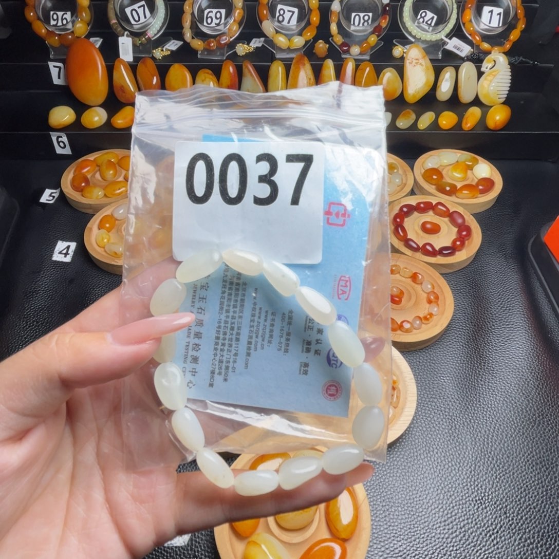 未镶嵌手串和田玉