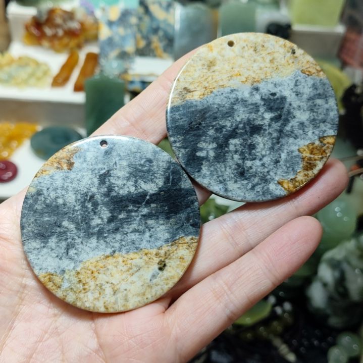 岫玉未镶嵌挂坠款式