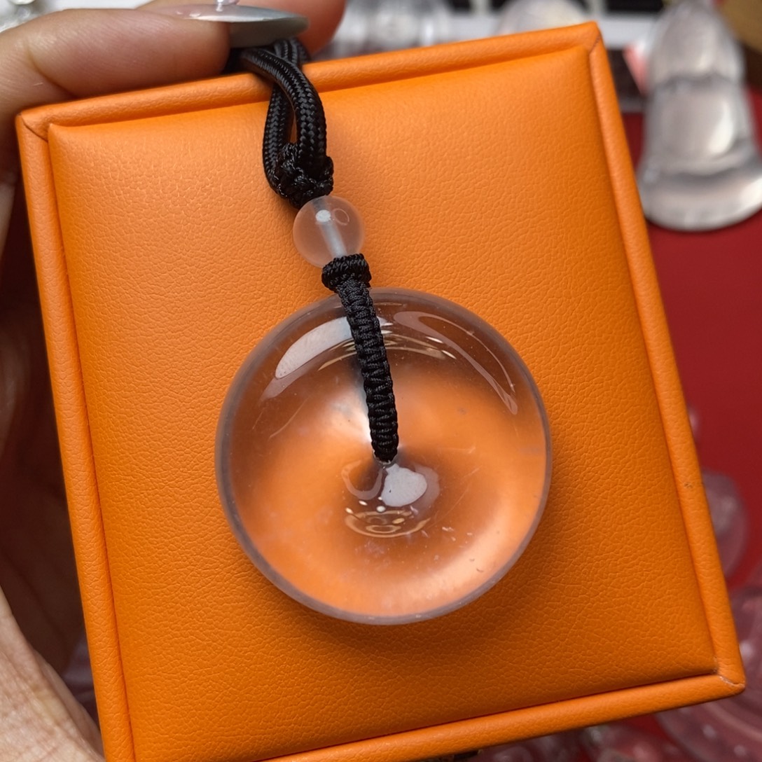 庄***子石英质玉未镶嵌吊坠