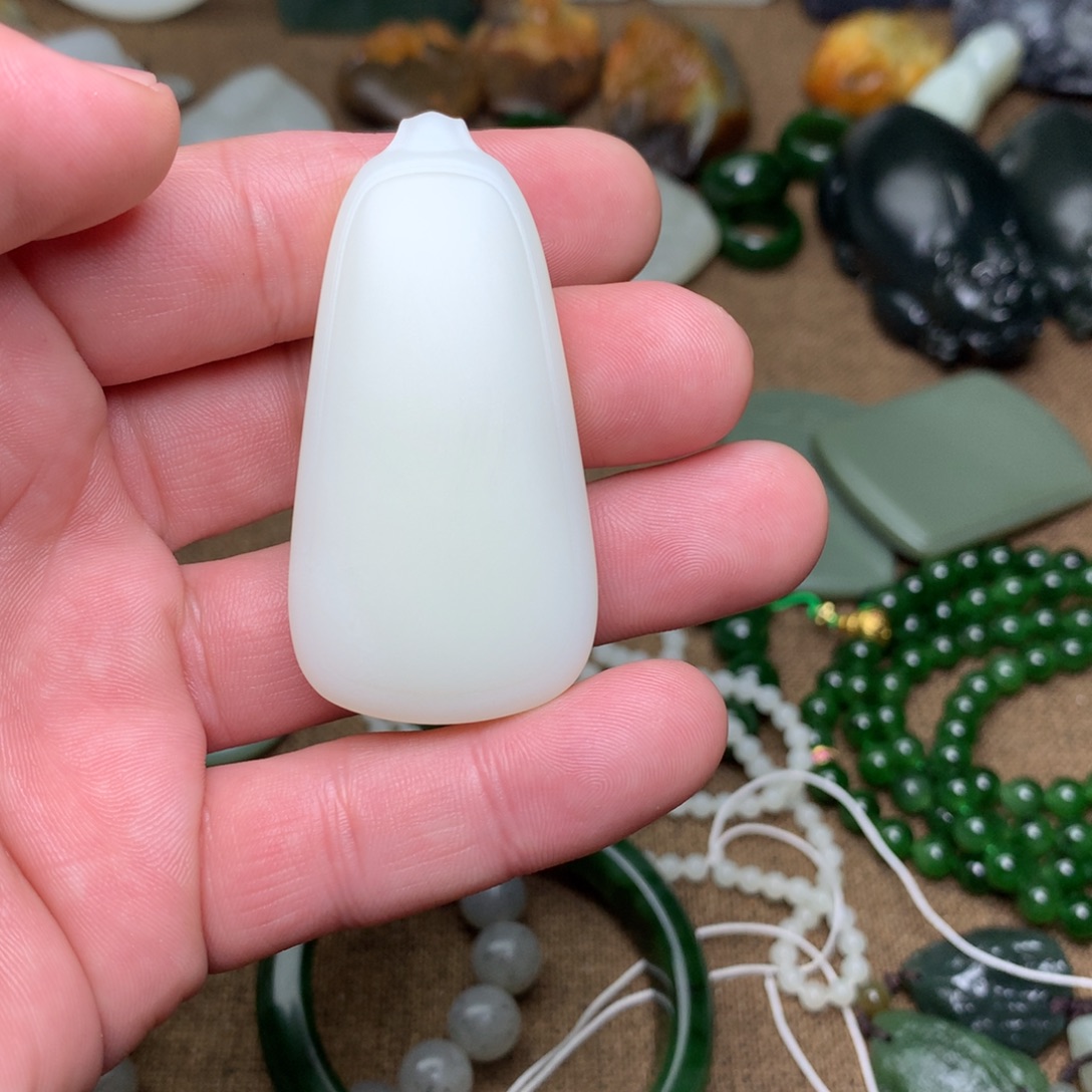 陈***生和田玉未镶嵌手链