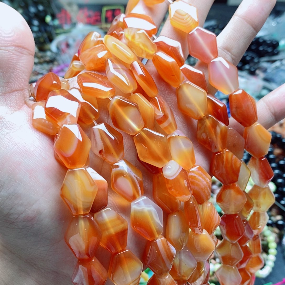 未镶嵌玛瑙/玉髓珠宝半成品一条天然18X15mm红玛瑙棱形