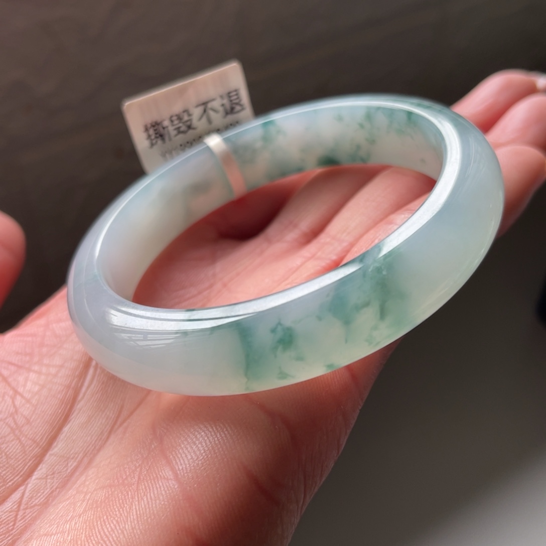 翡翠未镶嵌手镯57.9圈三天鉴赏期