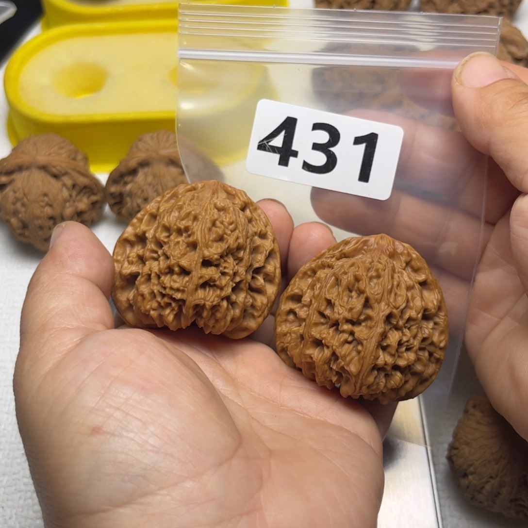 吊坠文玩核桃大*高炮三角45微修姜黄皮