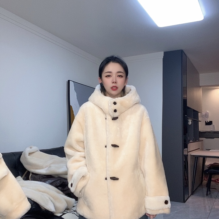 绵羊皮美丽奴皮毛一体M125，L135，XL145斤左右拍下备注尺码