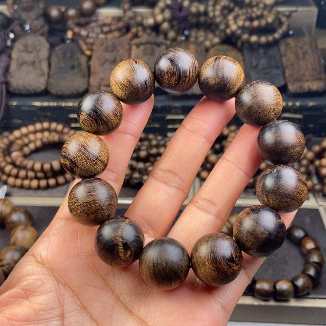 沉香手串浩**洋越南芽庄白留疤