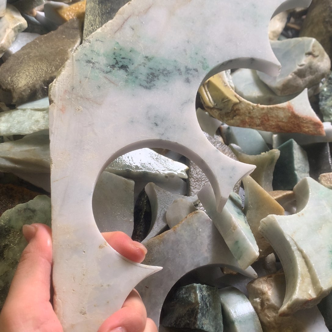 翡翠颈饰未镶嵌缅甸翡翠