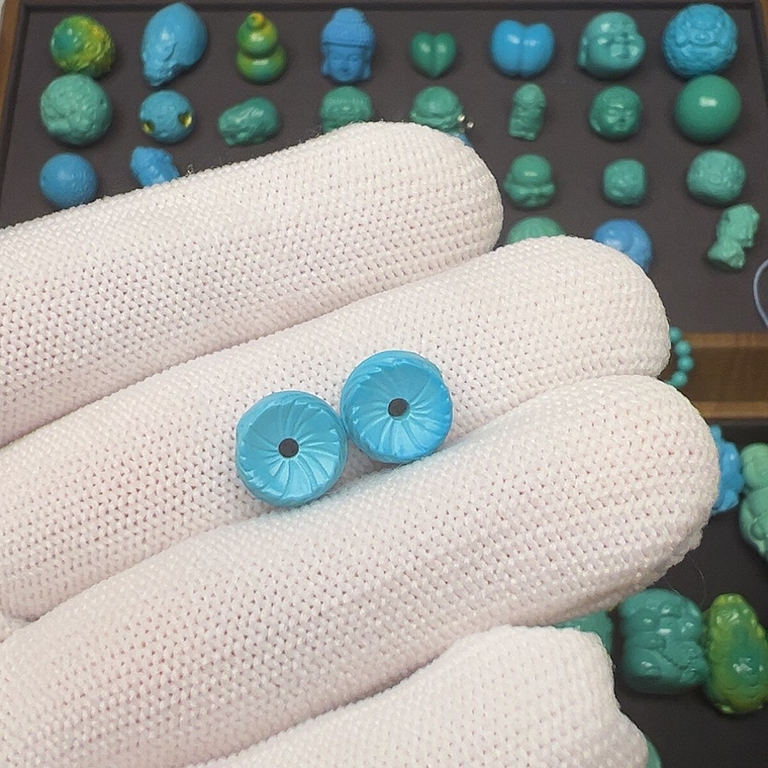 十***灭湖北原生态羽毛扣一对