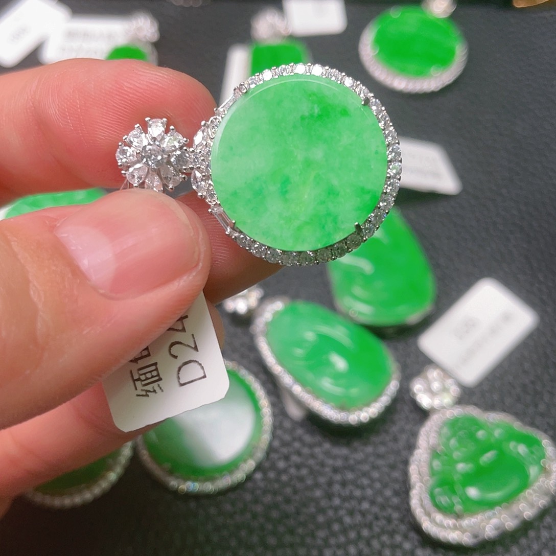 【闪购商品】翡翠吊坠(不含链)银S925镶嵌