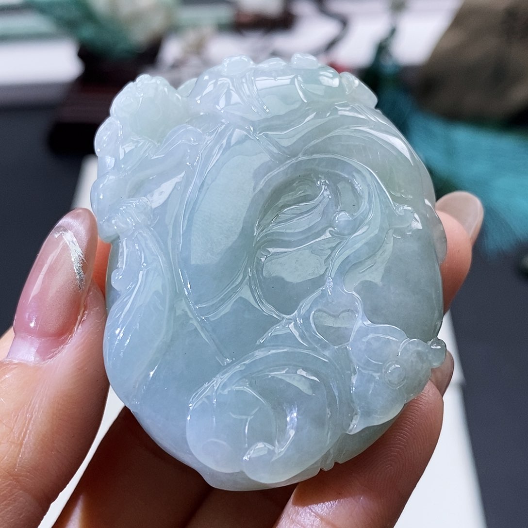 翡翠颈饰未镶嵌翡翠