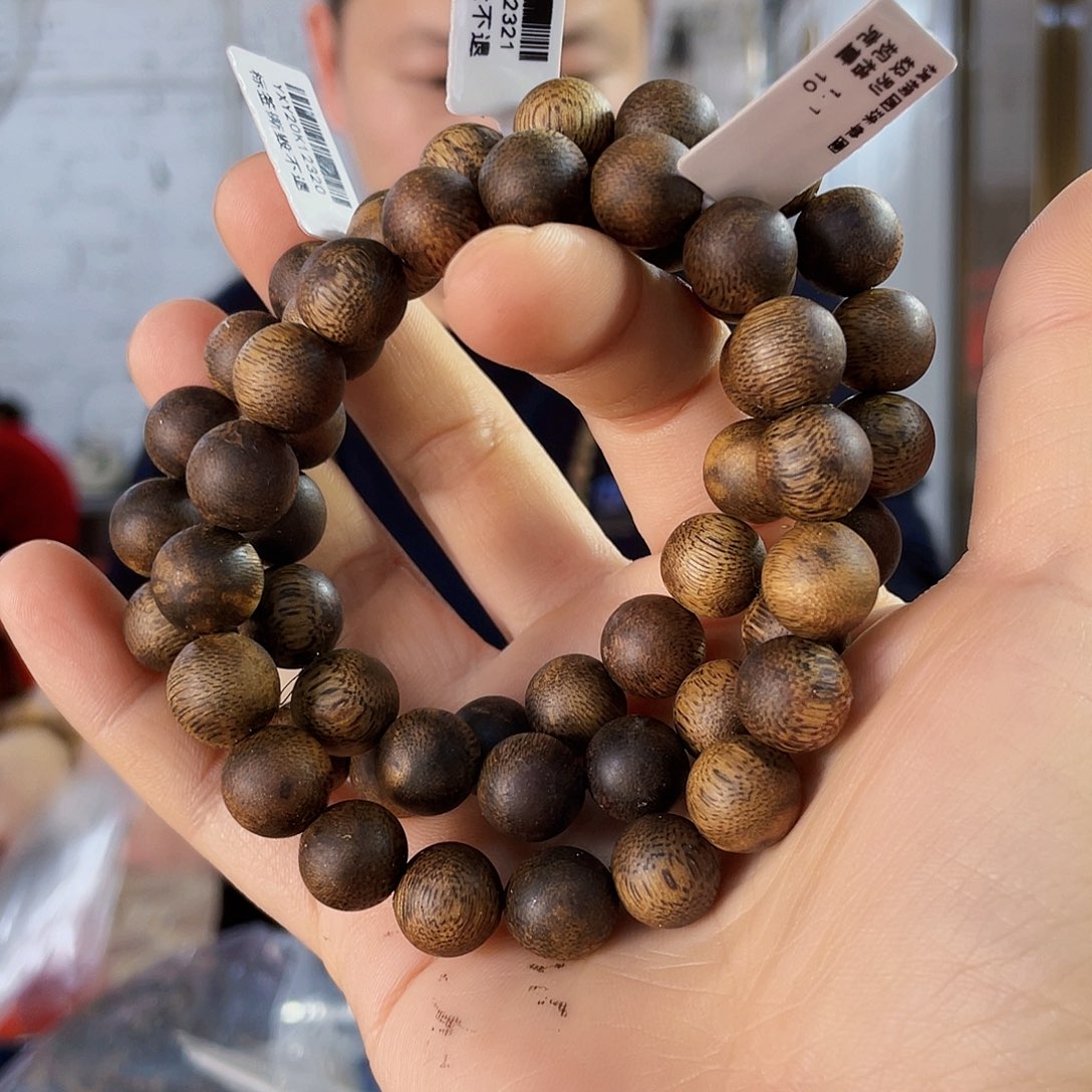 沉香手串海南老白棋圆珠单圈1.1/10克多样性发一