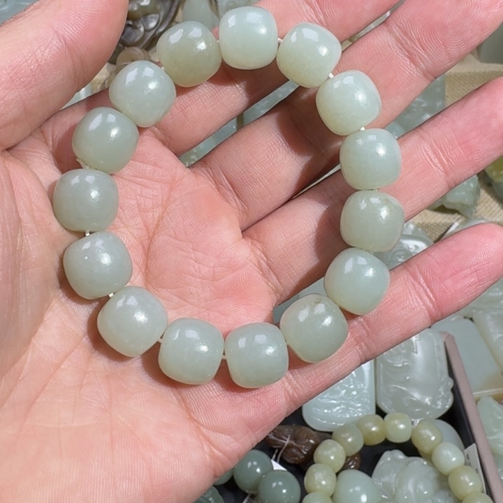 和田玉（糖玉）挂件未镶嵌