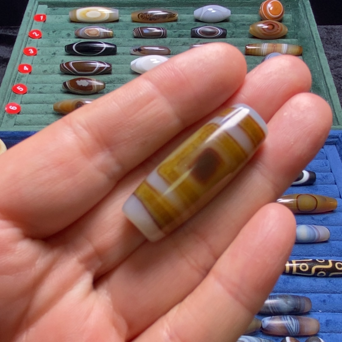 天***笑玛瑙/玉髓未镶嵌珠宝半成品